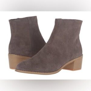 Clarks Breccan Myth Khaki Suede Gray Booties Size 8